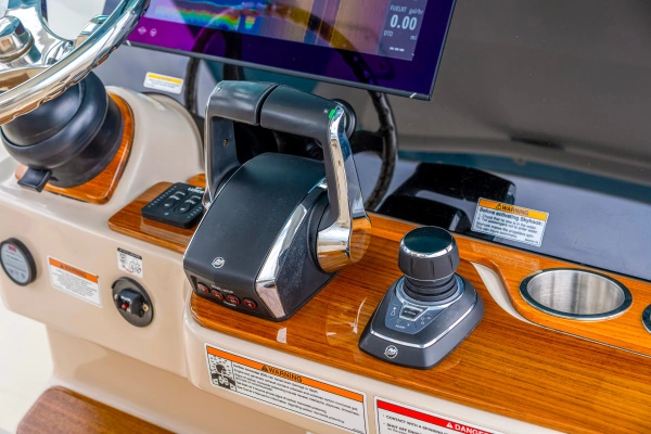 2025 Boston Whaler 38
