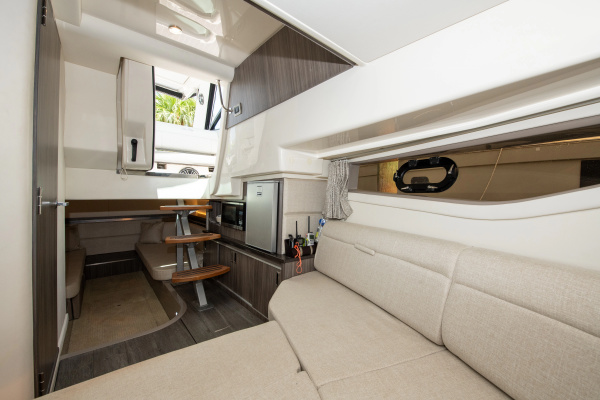 32ft Sea Ray Yacht For Sale