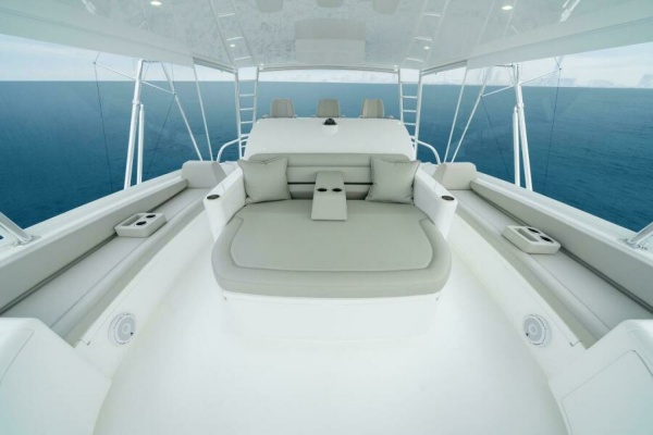 Viking 82 Convertible - Helm