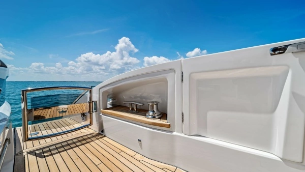 2019 Princess 65