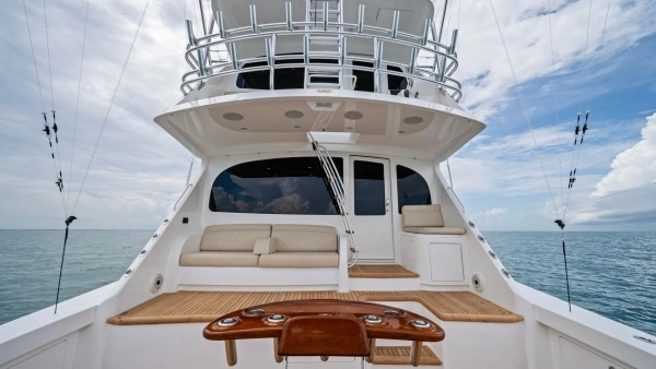 2021 Viking 72