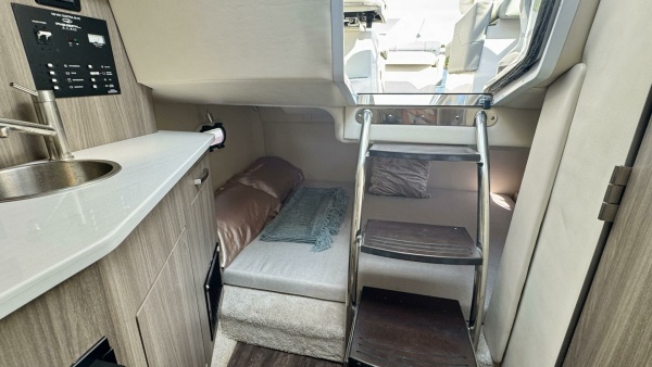 26ft Regal Yacht For Sale