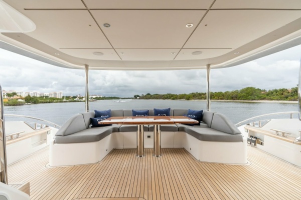 Princess 80 LANIKAI - Aft Deck