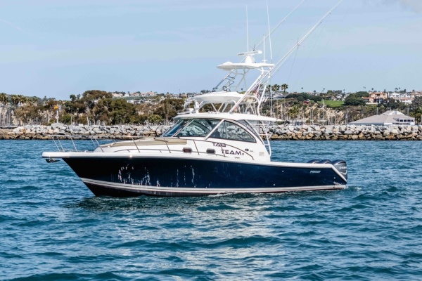 TAG TEAM 38ft Pursuit Yacht For Sale