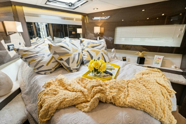 Sweet Caroline 46ft Cruisers Yachts Yacht For Sale