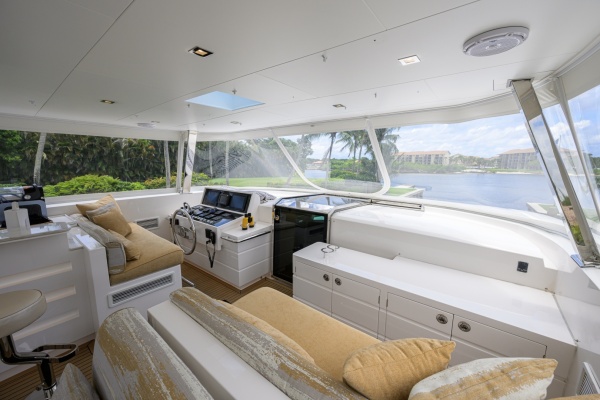 Midnight Moon 85ft Horizon Yacht For Sale