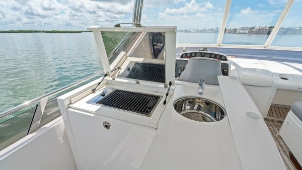 2016 Princess 64