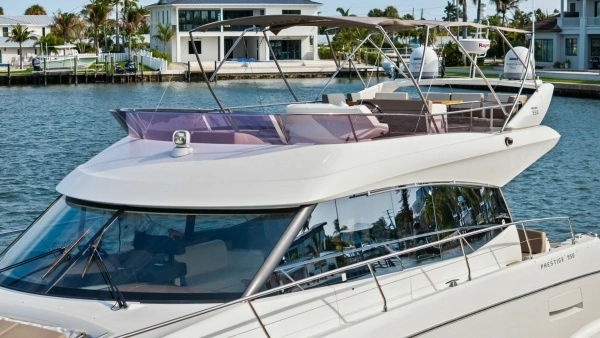 2015 Prestige 55