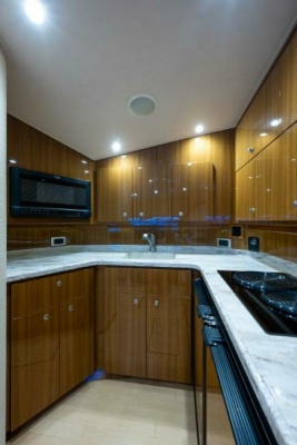 Viking 42 - Drop'Em - Galley