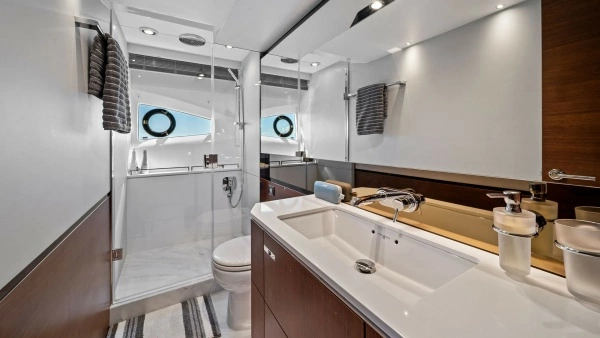 2019 Princess 65