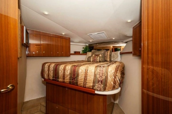 2006 Viking 45