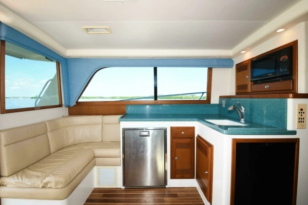 Photo of the 2001 Cabo 35 Flybridge "Vikingos "
