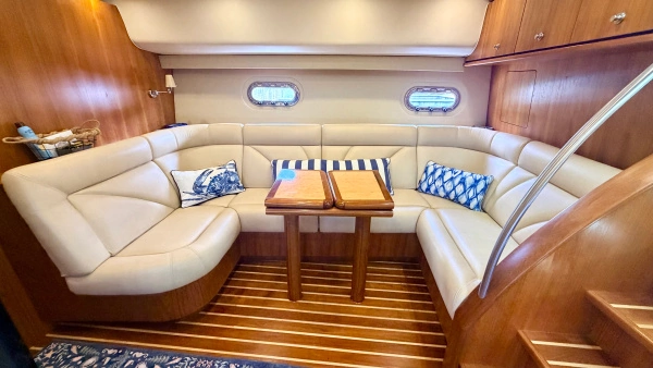 2009 Tiara Yachts 43