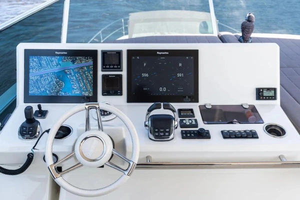 2018 Prestige 68