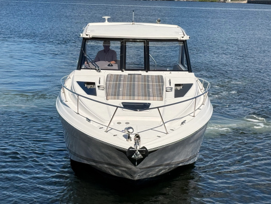 35ft Regal Yacht For Sale