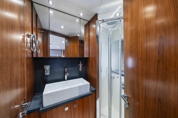 2018 Sunseeker 57