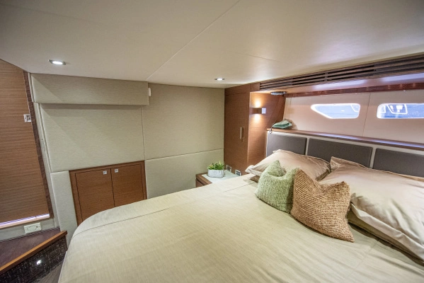 Sea Ray Sundancer 510 Yacht For Sale