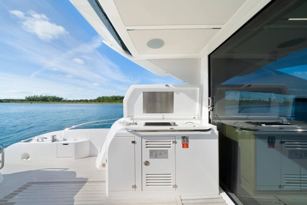 2018 Sunseeker 68