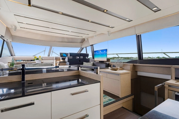 2018 Prestige 63