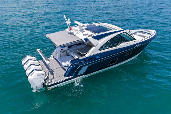 LADY CHAMPAGNE 2 40ft Formula Yacht For Sale