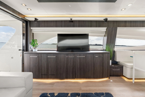 SOLARIS 65ft Uniesse Yacht For Sale
