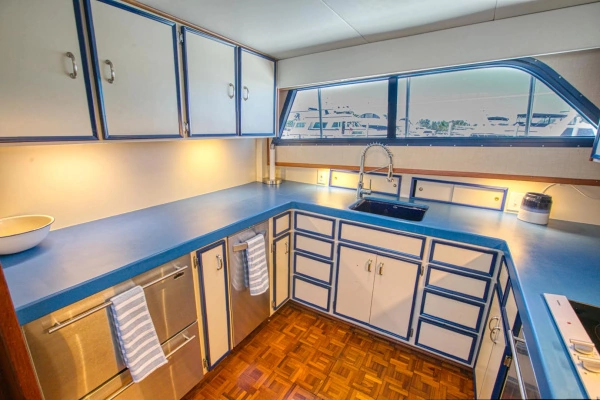 Hatteras 56 Motor Yacht Yacht For Sale