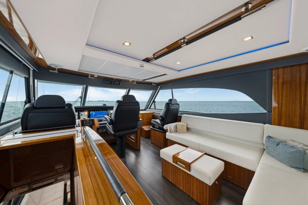 2025 Riviera 72
