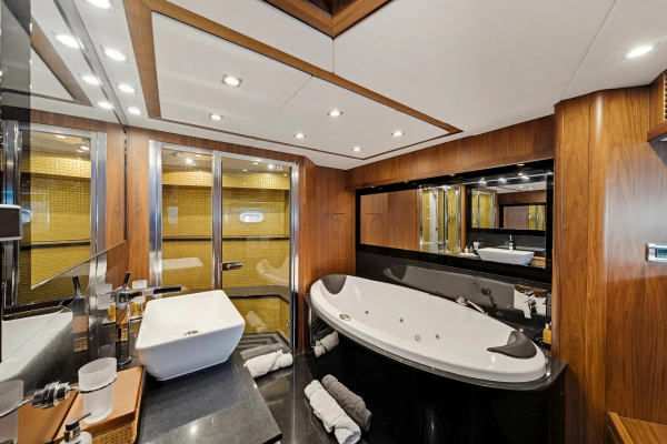 2010 Sunseeker 112