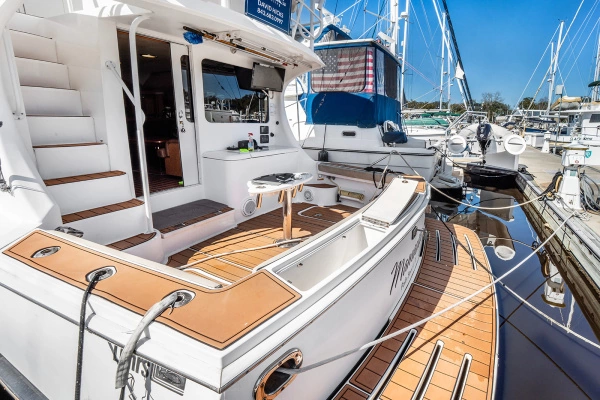 2006 Luhrs 41