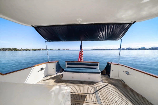 2000 Ocean Alexander 61
