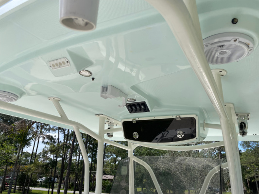 INTENSITY 2 29ft Century Yacht For Sale