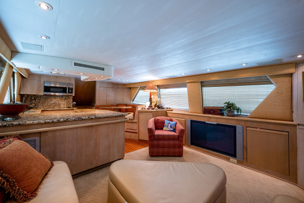 ENCHANTRESS 65ft Hatteras Yacht For Sale