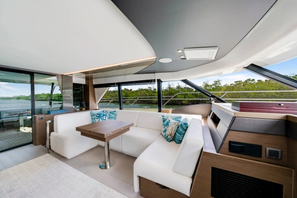 2024 Prestige 48