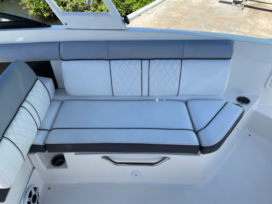 AGUANILE 27ft Sea Ray Yacht For Sale