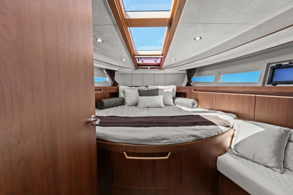 2017 Galeon 44