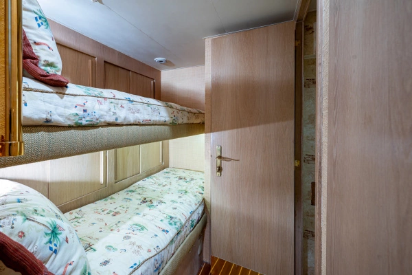 1997 Hatteras 65