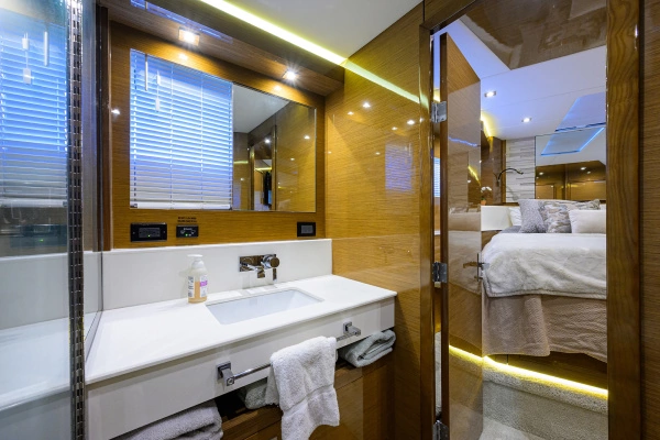 Cruisers Yachts 60 Fly Yacht For Sale