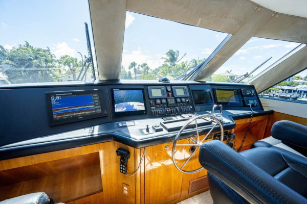 60ft Hatteras Yacht For Sale
