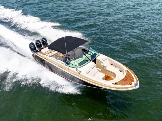 2023 Chris-Craft 35