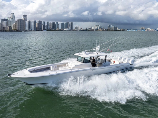 53-ft-HCB-2017-53 Suenos RXV- Miami Florida United States  yacht for sale
