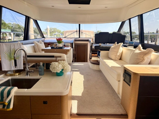 2017 Prestige 56