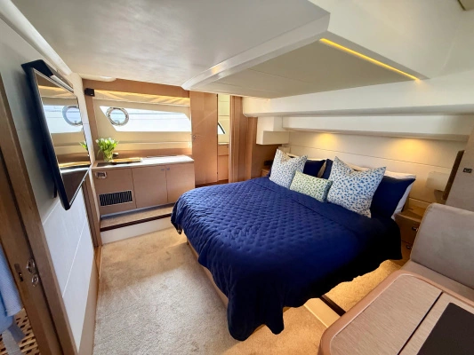 2017 Prestige 56