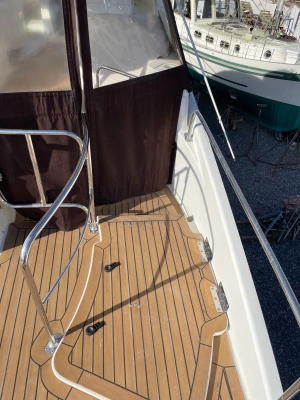 2006 Carver 56