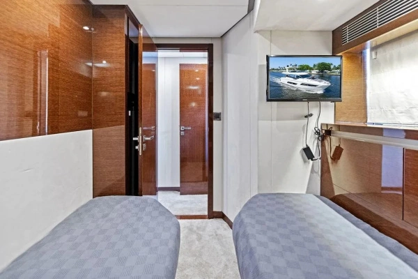 2018 Prestige 68