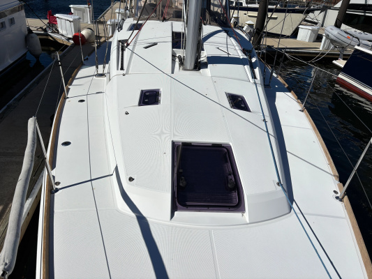 Beverly Isabella 44ft Jeanneau Yacht For Sale