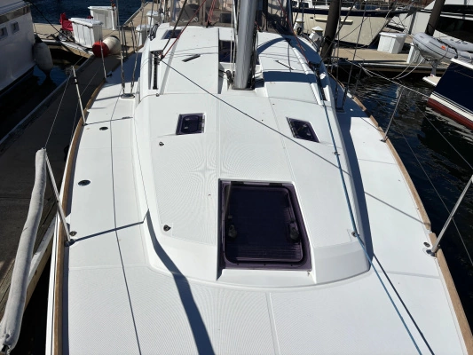 Jeanneau Sun Odyssey 44DS Yacht For Sale