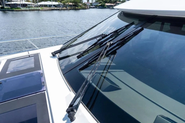2018 Prestige 68