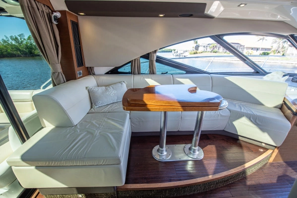 Sea Ray Sundancer 510 Yacht For Sale