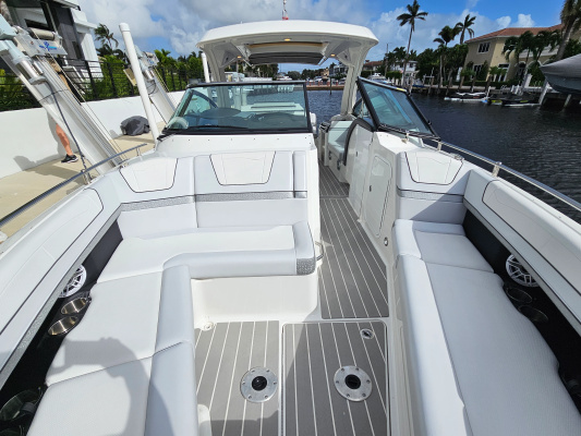 OUTER SPACE 35ft Formula Yacht For Sale