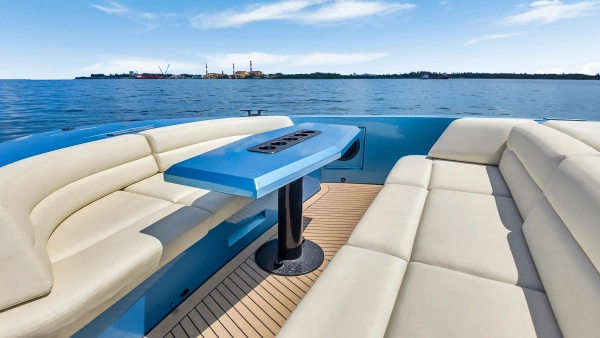 2022 Vanquish Yachts 58